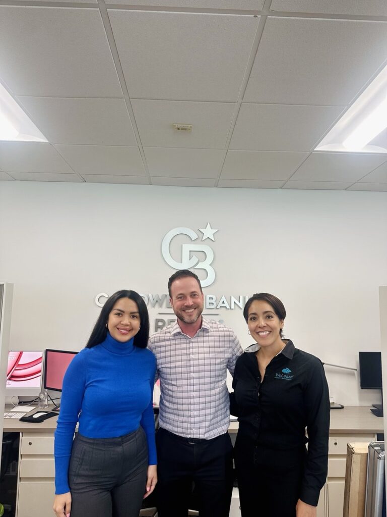 At the center, Jed Etters from Coldwell Banker Realty in Del Mar, joined by Dina King, Business Development Manager at WeLease (left), and Yuliana Nogales, Operations Manager at WeLease (right), during an engaging Lunch & Learn session.